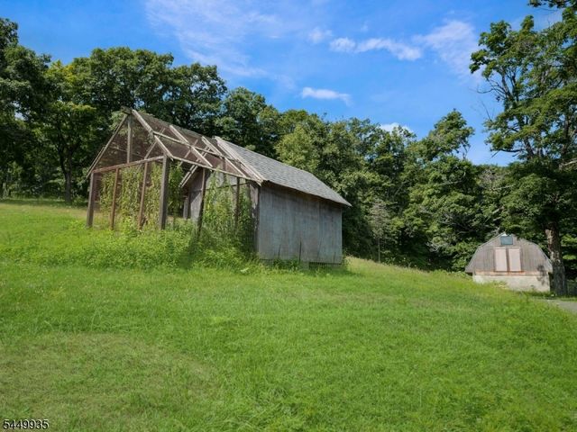 17 Fergerson Rd, Wantage Twp., NJ 07461