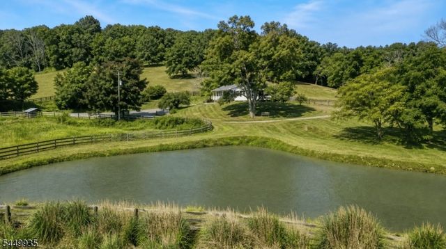 17 Fergerson Rd, Wantage Twp., NJ 07461