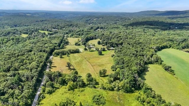 17 Fergerson Rd, Wantage Twp., NJ 07461