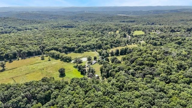 17 Fergerson Rd, Wantage Twp., NJ 07461