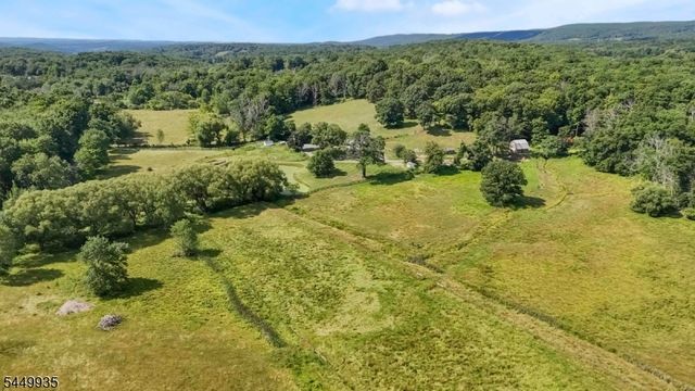 17 Fergerson Rd, Wantage Twp., NJ 07461