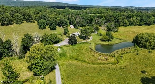 17 Fergerson Rd, Wantage Twp., NJ 07461