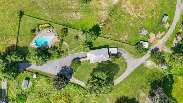 17 Fergerson Rd, Wantage Twp., NJ 07461