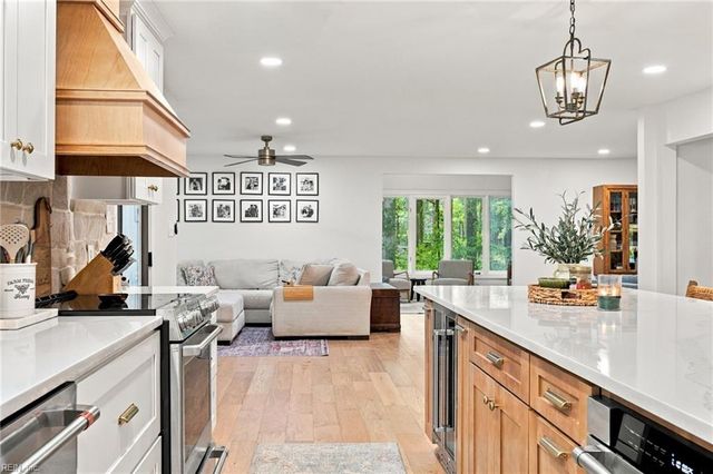 609 Fairfield DR, Chesapeake, VA 23322