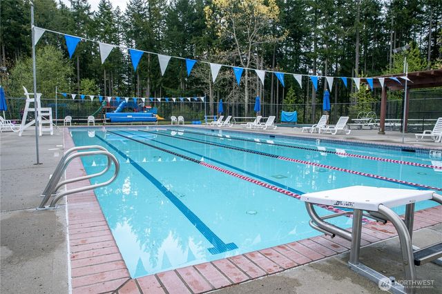 24020 SE 42nd Street, Sammamish, WA 98029