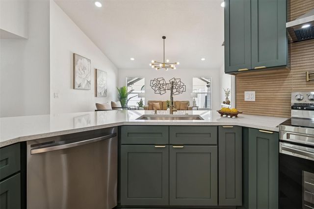 8443 RIDGEBROOK CIRCLE, Odessa, FL 33556