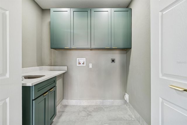 8443 RIDGEBROOK CIRCLE, Odessa, FL 33556