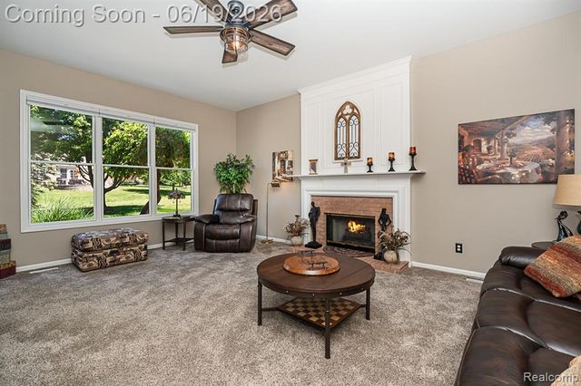1815 Ring Neck Drive, Rochester, MI 48307