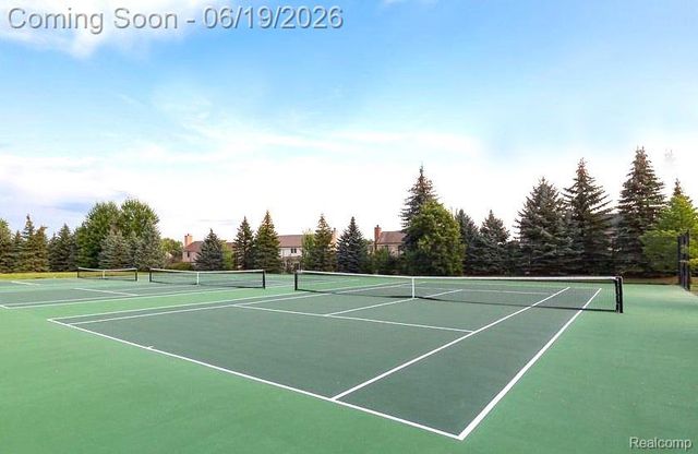 1815 Ring Neck Drive, Rochester, MI 48307