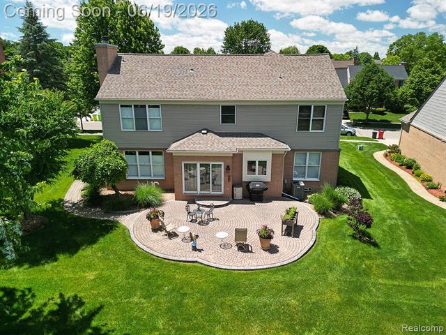 1815 Ring Neck Drive, Rochester, MI 48307