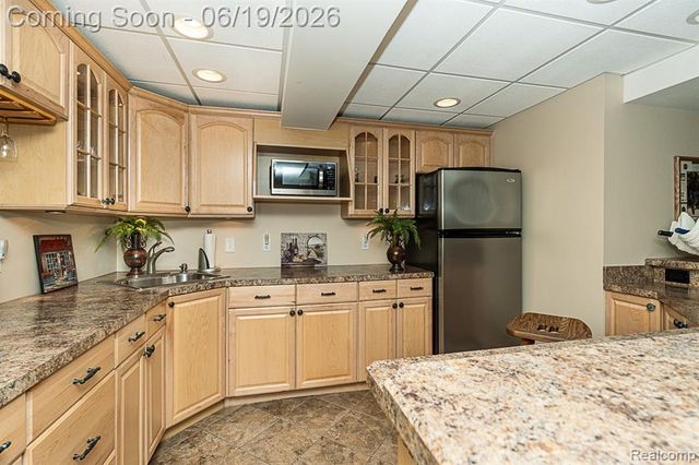 1815 Ring Neck Drive, Rochester, MI 48307