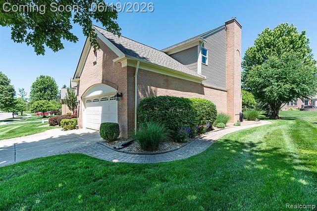1815 Ring Neck Drive, Rochester, MI 48307