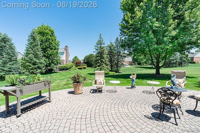 1815 Ring Neck Drive, Rochester, MI 48307