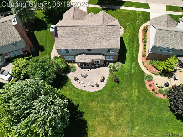 1815 Ring Neck Drive, Rochester, MI 48307