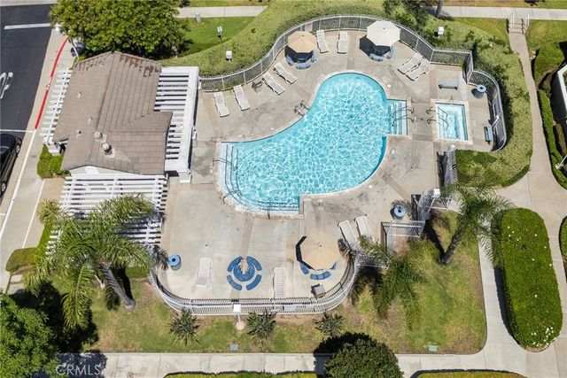 2260 Indigo Hills Drive 5, Corona, CA 92879