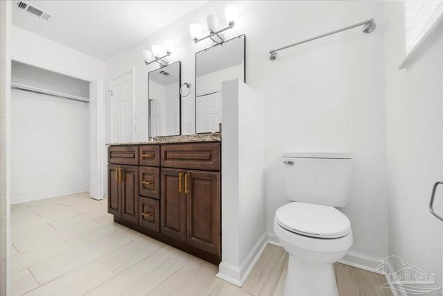 5897 Somerset Dr, Pensacola, FL 32526