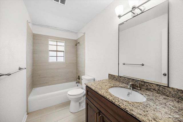 5897 Somerset Dr, Pensacola, FL 32526