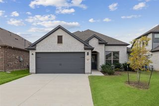647 Oak Hill Way, Red Oak, TX 75154