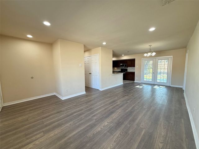 2540 W Rochelle Road, Irving, TX 75062