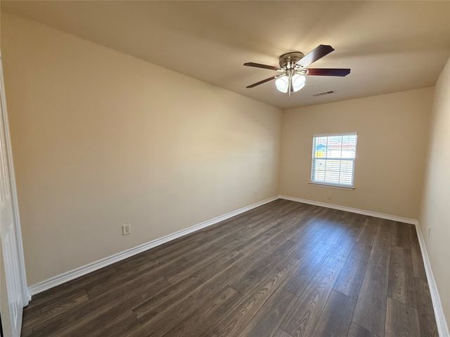 2540 W Rochelle Road, Irving, TX 75062