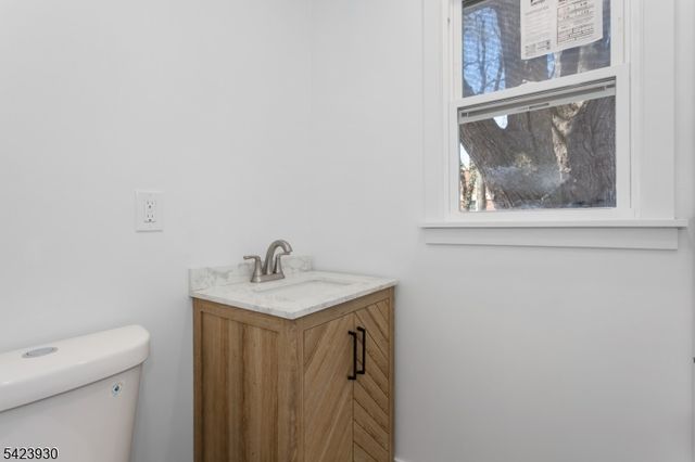 325 Hollywood Ave, Hillside Twp., NJ 07205