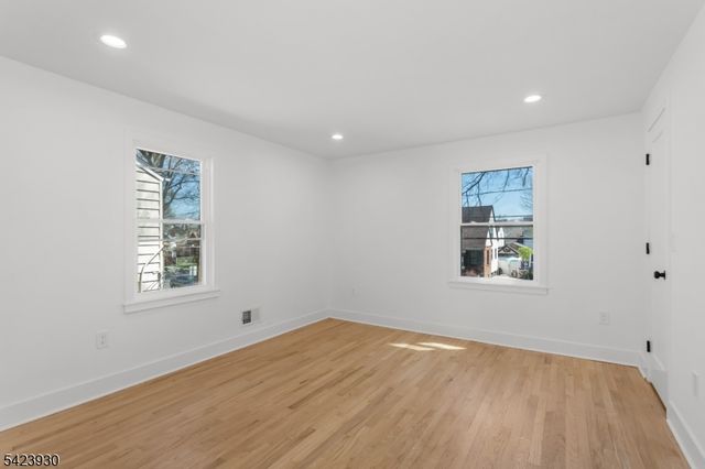325 Hollywood Ave, Hillside Twp., NJ 07205