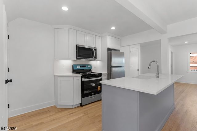 325 Hollywood Ave, Hillside Twp., NJ 07205