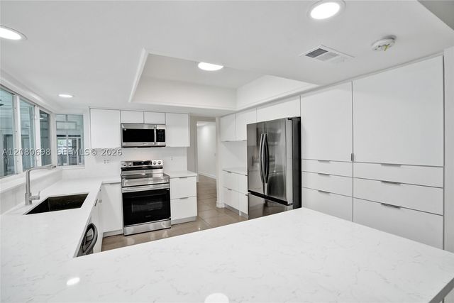 8260 SW 88th St, Miami, FL 33156