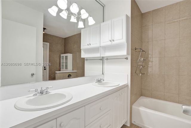 8260 SW 88th St, Miami, FL 33156