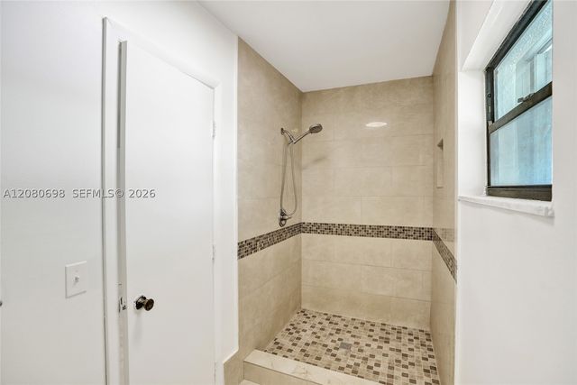 8260 SW 88th St, Miami, FL 33156