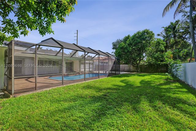 8260 SW 88th St, Miami, FL 33156