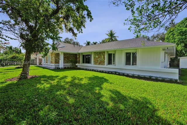 8260 SW 88th St, Miami, FL 33156