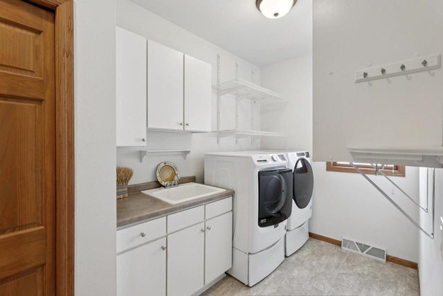 551 Fargo Trail, Madison, WI 53562