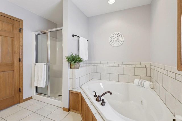 551 Fargo Trail, Madison, WI 53562