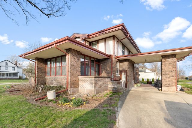 205 E Lincoln Avenue, Watseka, IL 60970