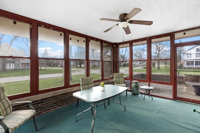 205 E Lincoln Avenue, Watseka, IL 60970