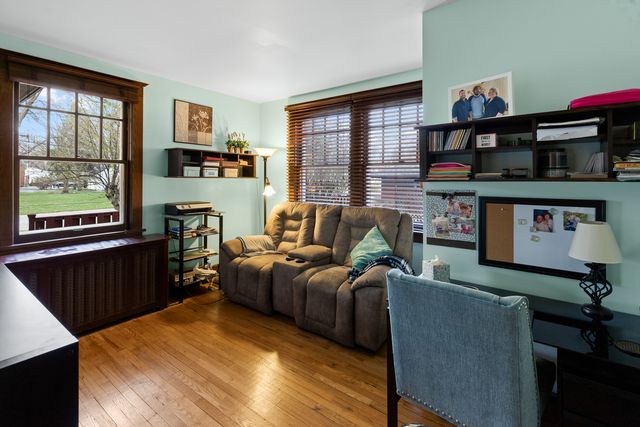 205 E Lincoln Avenue, Watseka, IL 60970