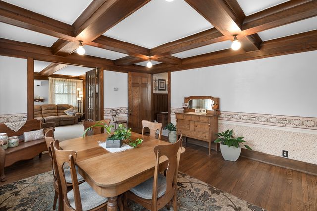 205 E Lincoln Avenue, Watseka, IL 60970