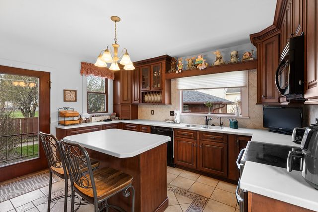 205 E Lincoln Avenue, Watseka, IL 60970