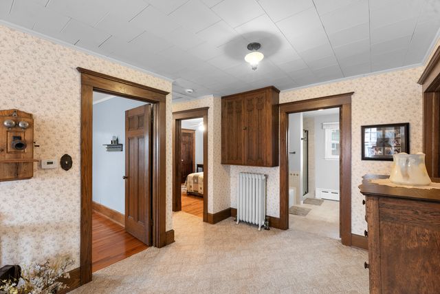 205 E Lincoln Avenue, Watseka, IL 60970