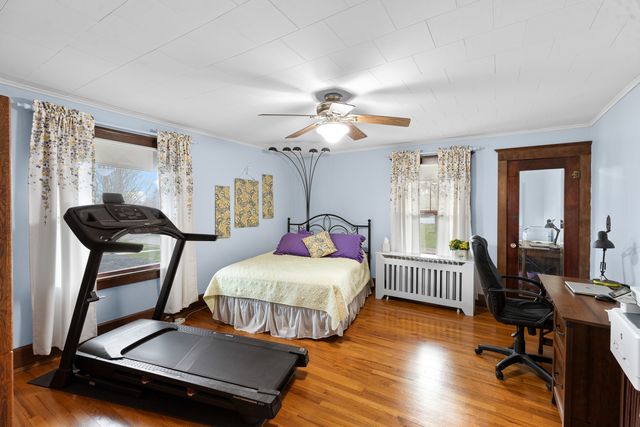 205 E Lincoln Avenue, Watseka, IL 60970