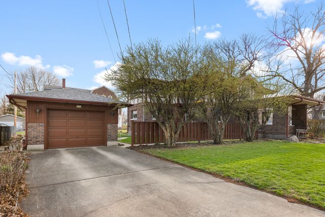 205 E Lincoln Avenue, Watseka, IL 60970