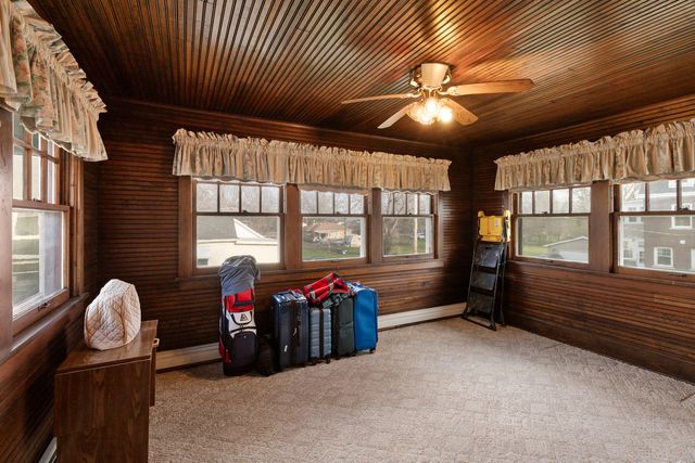 205 E Lincoln Avenue, Watseka, IL 60970