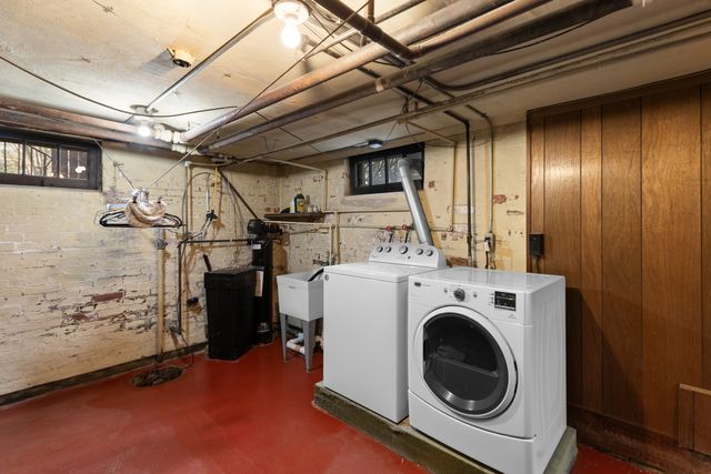 205 E Lincoln Avenue, Watseka, IL 60970