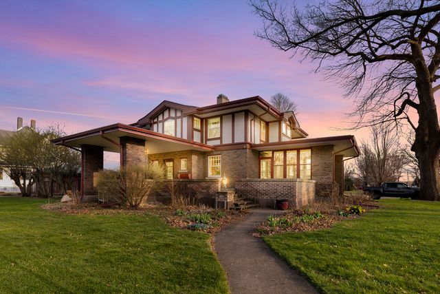 205 E Lincoln Avenue, Watseka, IL 60970