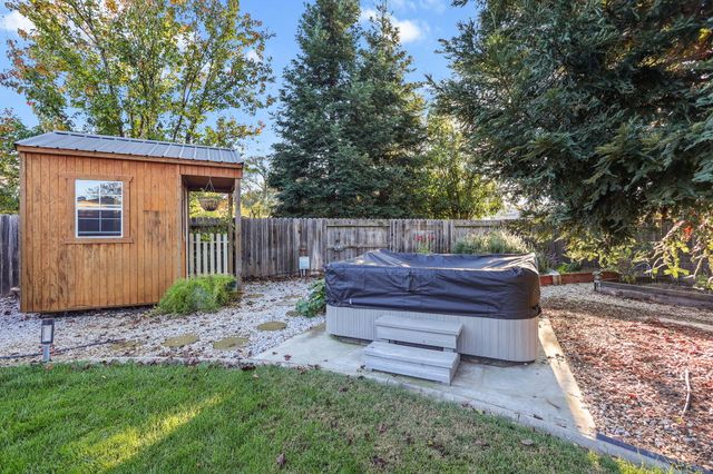 12915 Gardenia Drive, Red Bluff, CA 96080