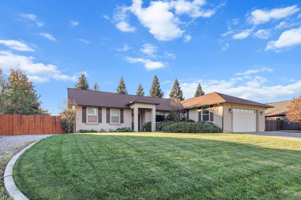12915 Gardenia Drive, Red Bluff, CA 96080