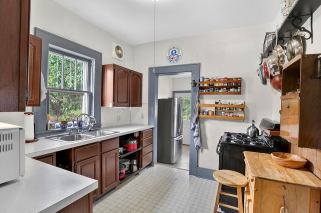 302 N Franklin Street, Delaware, OH 43015