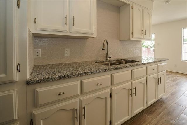 3204 Sycamore Avenue, Mcallen, TX 78501