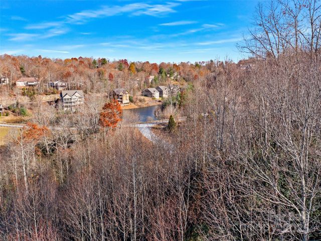 99999 Bay Laurel Lane, Hendersonville, NC 28791